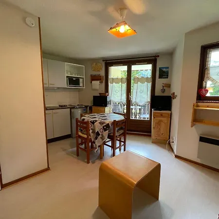 Calme Pour 4 Personnes Avec Parking Privatif - Fr-1-692-100 Apartment *